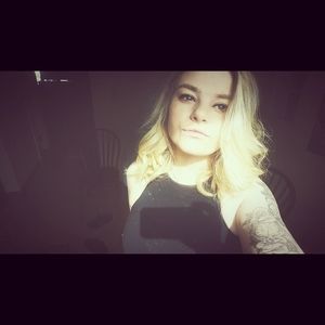 Meet your Posher, Kelly